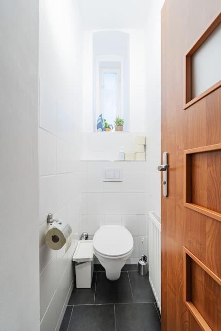 117 M² Near Nussdorferstrasse Wiedeń